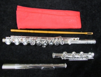 Photo NEW Verne Q Powell Sonaré PS-505 and PS-505K Series Flutes