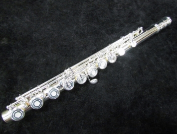 Photo NEW Verne Q Powell Sonaré PS-705 and PS-705K Sterling Silver Flutes