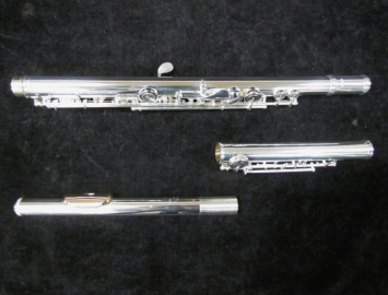 Photo NEW Verne Q Powell Sonaré PS-705 and PS-705K Sterling Silver Flutes