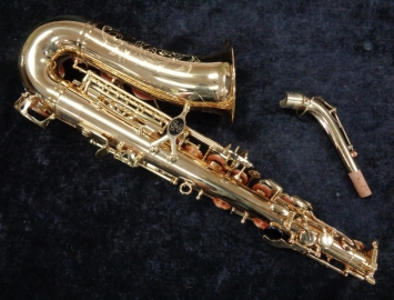 Photo NEW Buffet Crampon Senzo Red Brass Professional Model Alto Sax in Gold Lacquer