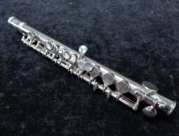 Photo C.G. Conn Ltd 40P Student Metal Piccolo, Serial #294324