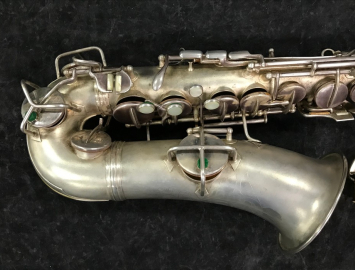 Photo Late Vintage C.G. Conn New Wonder I Alto Saxophone in Satin Silver Plate - #133518