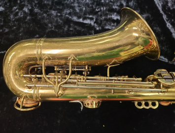 Photo 1940s Vintage King Zephyr Alto Saxophone in Gold Lacquer #273624