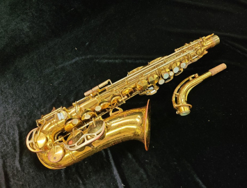 Photo Vintage King Zephyr Series II Alto Saxophone in Gold Lacquer #356457