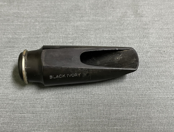 Photo Vintage Hard Rubber Naujoks-McLaughlin 'Black Ivory' C Melody Sax Mouthpiece