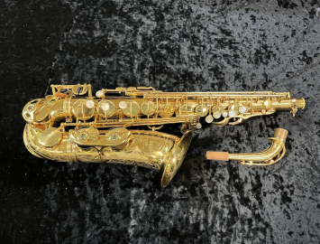 Photo Vintage Selmer Paris Mark VI Alto Saxophone in Gold Lacquer, Serial #90465