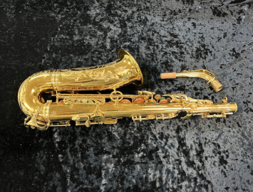 Photo Vintage Selmer Paris Mark VI Alto Saxophone in Gold Lacquer, Serial #90465