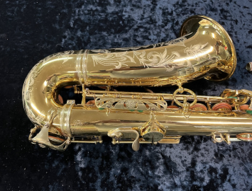 Photo Vintage Selmer Paris Mark VI Alto Saxophone in Gold Lacquer, Serial #90465