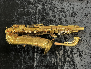 Photo Late Vintage Conn 6M Alto Saxophone – Very Pretty Gold Lacquer, Serial #E44990