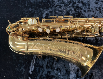 Photo Stunning Original Pan-American Alto Sax w/ Cool Engraving - Serial # 165935