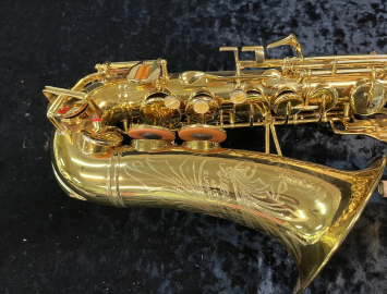 Photo Vintage Buescher Aristocrat Model 141 Alto Saxophone - Serial # 355606