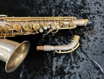 Photo Vintage C.G. Conn New Wonder II 'Chu Berry' Alto Sax in Original Silver and Gold Plate #161061