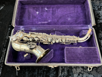 Photo Original Silver CG Conn 'Chu Berry' Curved Soprano Saxophone - Serial # 185171