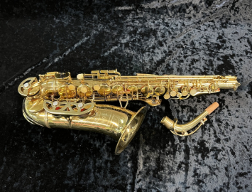 Photo Vintage Winston Alto Saxophone, Serial #9065 Restored Gold Lacquer - Made in Italy