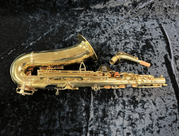 Photo Vintage Winston Alto Saxophone, Serial #9065 Restored Gold Lacquer - Made in Italy