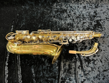 Photo King 613 Student Saxophone in Gold Lacquer, Serial #298295