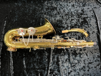 Photo King 613 Student Saxophone in Gold Lacquer, Serial #298295