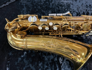 Photo Great Priceon a Conn 26M 'Connqueror' Series Alto Sax - Serial # 269224