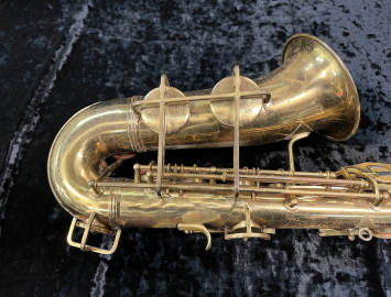 Photo Vintage Alto Saxophone – Unmarked Italian Stencil Alto Saxophone, Serial #24849