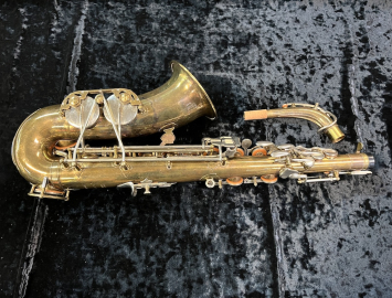 Photo Vintage Martin Handcraft Committee II Alto Sax – Lion and Crown, Serial #132028