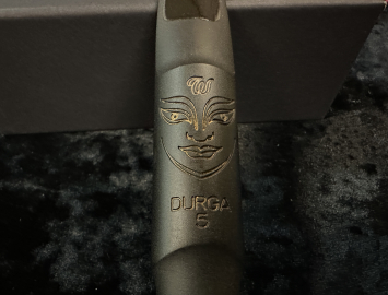 Photo NEW DURGA Hard Rubber Mouthpiece for Baritone by Theo Wanne