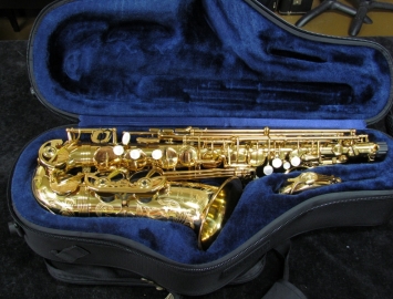 Photo NEW P Mauriat Master 97 Alto Saxophone in Gold Lacquer